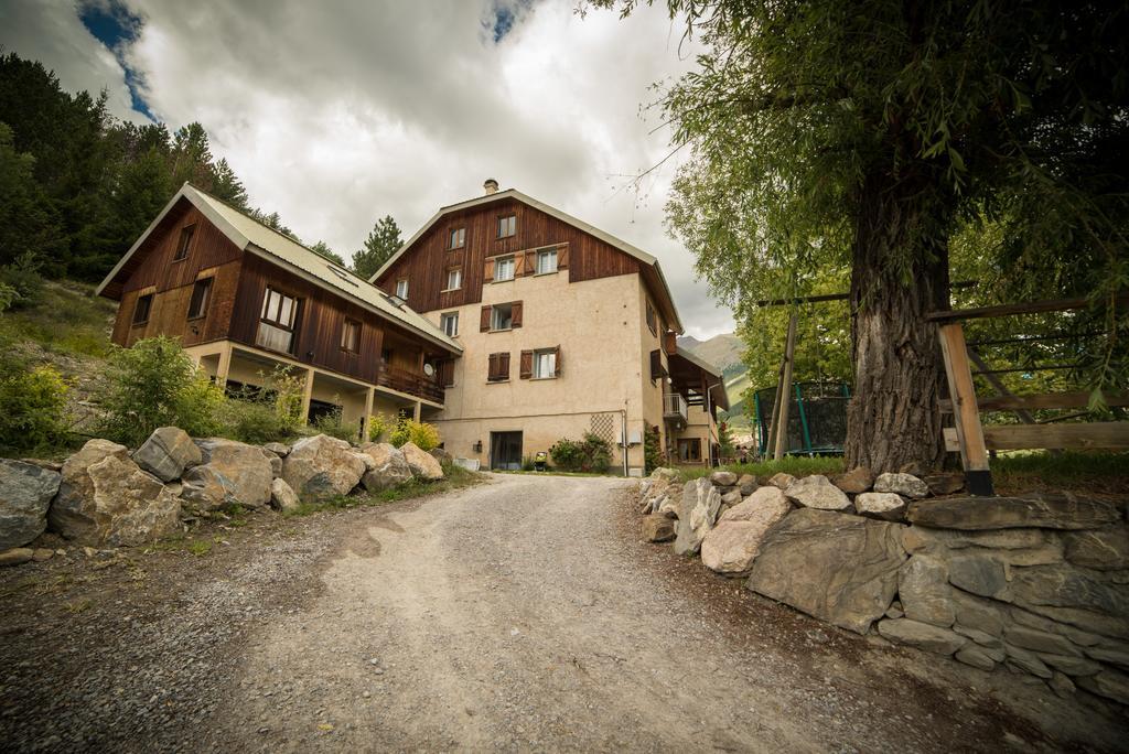 Chalet Les Moineaux Chambres D'Hotes Jausiers Exterior photo